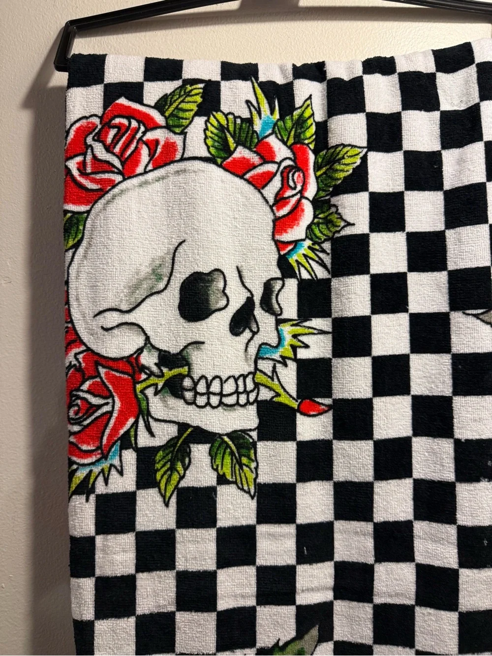 Ed Hardy Iconic skull & roses print cotton beach towel 36x68” BNWT